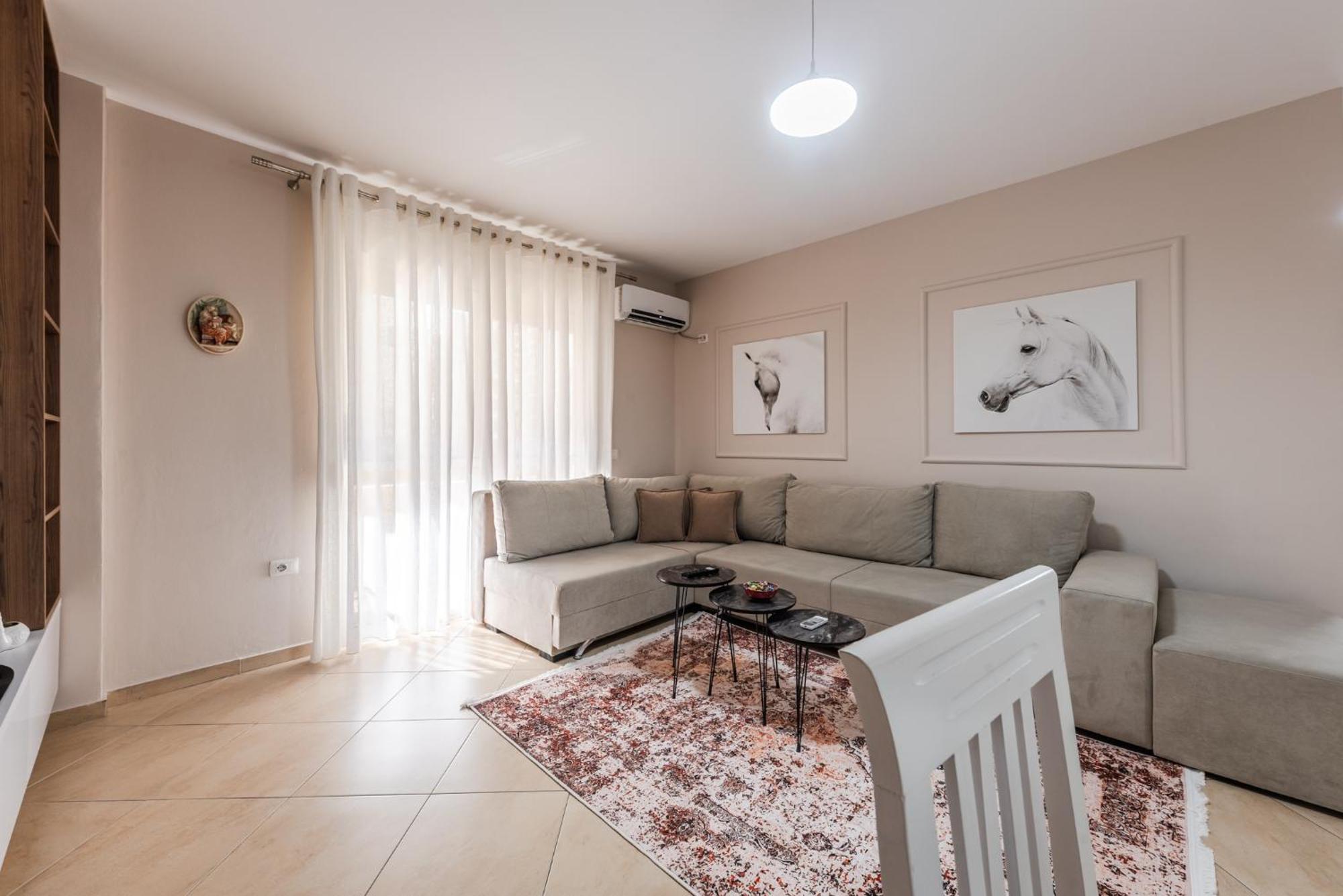 Vlorë City Center Apartments By Kondo Stays מראה חיצוני תמונה