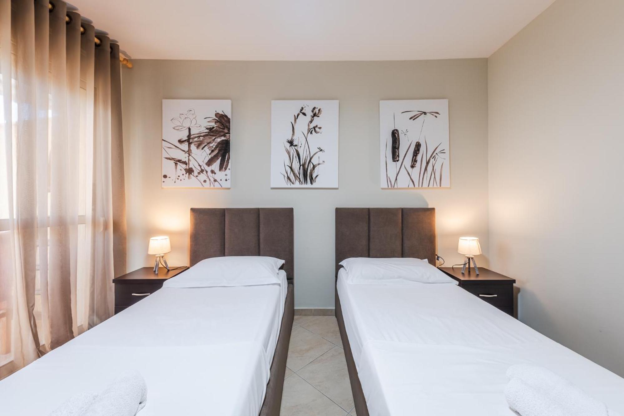Vlorë City Center Apartments By Kondo Stays מראה חיצוני תמונה