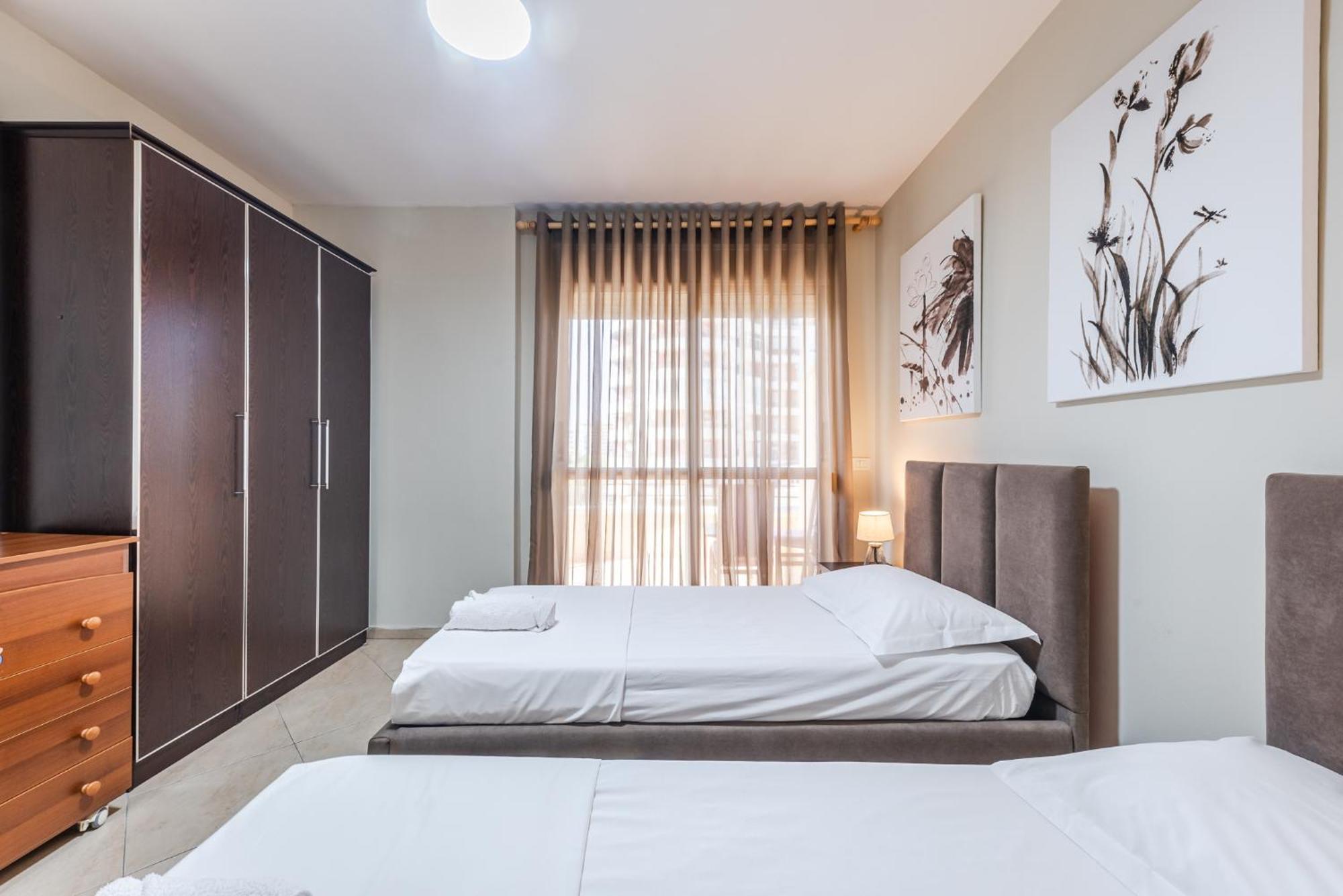 Vlorë City Center Apartments By Kondo Stays מראה חיצוני תמונה