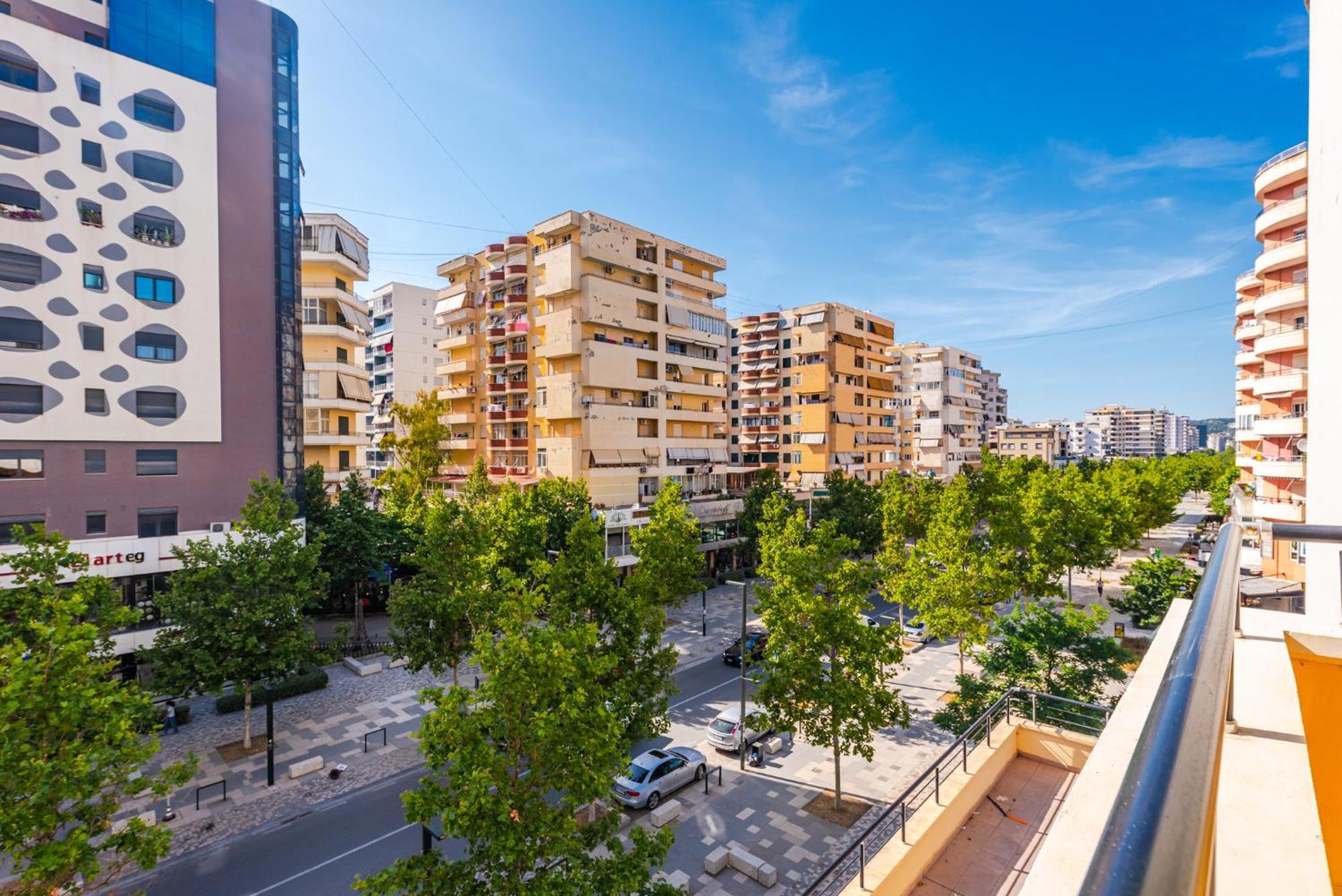 Vlorë City Center Apartments By Kondo Stays מראה חיצוני תמונה